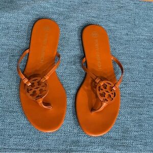 Tory Burch Miller Knotted Sandal Women's size 9 M Aged Camello Flat Thong